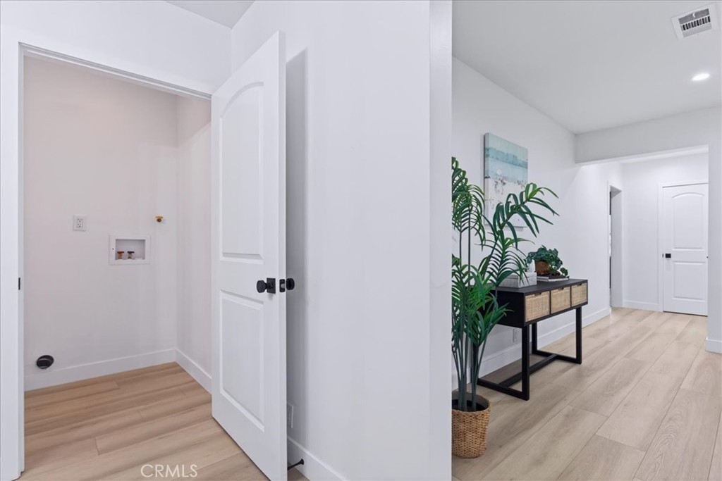 3825 Edgehill Drive Los Angeles, CA 90008 - Photo 12 of 32