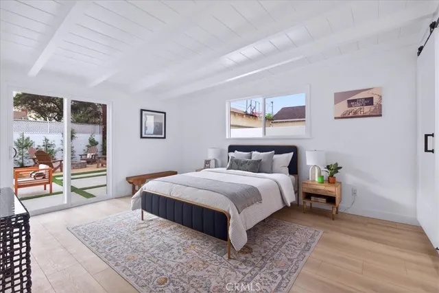 $1,389,000 | 3825 Edgehill Drive, Los Angeles, CA 90008