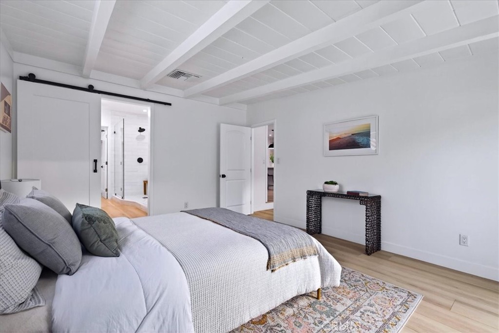 3825 Edgehill Drive Los Angeles, CA 90008 - Photo 16 of 32