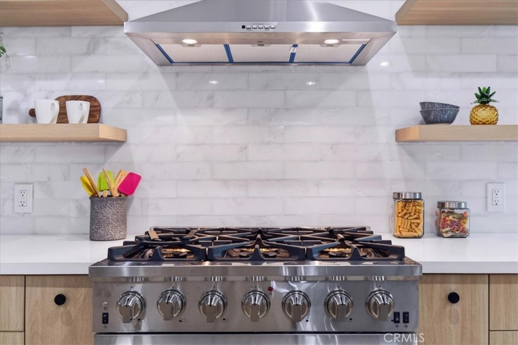 3825 Edgehill Drive Los Angeles, CA 90008 - Photo 8 of 32