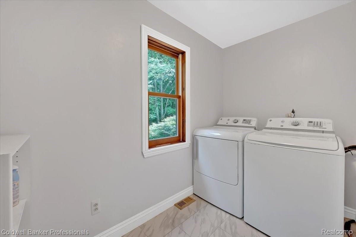 4360 Blood Road Metamora, MI 48455 - Photo 25 of 41 1st Floor Laundry
