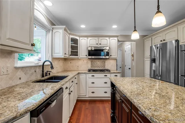 $719,900 | 9210 Via Cimato Drive, Clarence, NY 14032