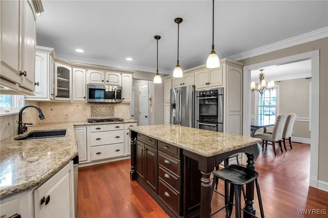 $719,900 | 9210 Via Cimato Drive, Clarence, NY 14032