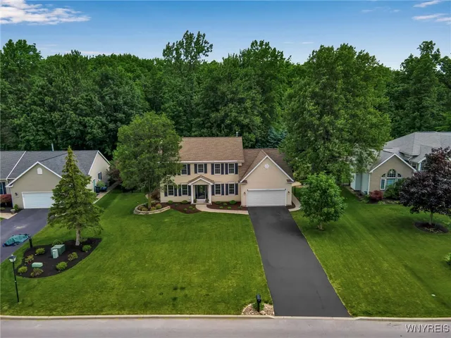 $719,900 | 9210 Via Cimato Drive, Clarence, NY 14032