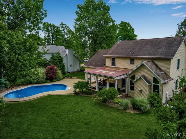 $719,900 | 9210 Via Cimato Drive, Clarence, NY 14032