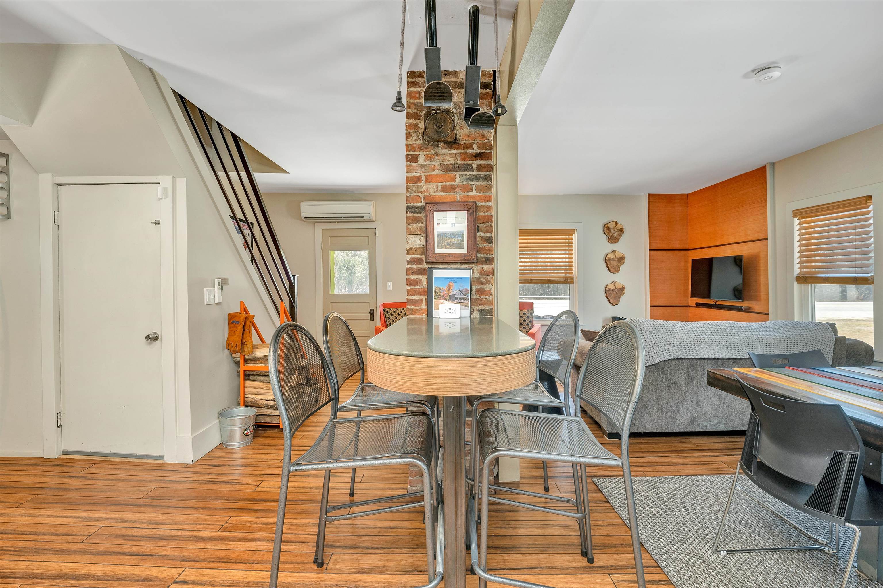 260 East Main Street Conway, NH 03818 - Photo 10 of 56