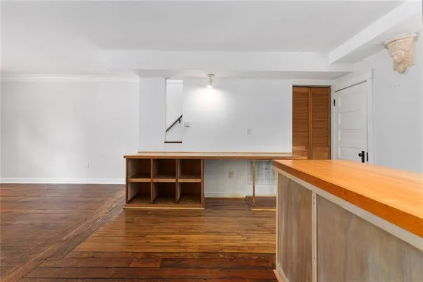 $325,000 | 810 West 16th Street, Kansas City, MO 64108