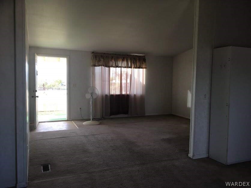 458 Heber Road Golden Valley, AZ 86413 - Photo 14 of 32 Spacious living room.