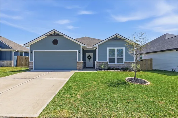 $269,900 | 2420 Lightfoot Lane, Bryan, TX 77803