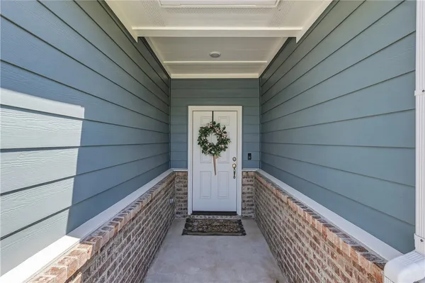 $269,900 | 2420 Lightfoot Lane, Bryan, TX 77803