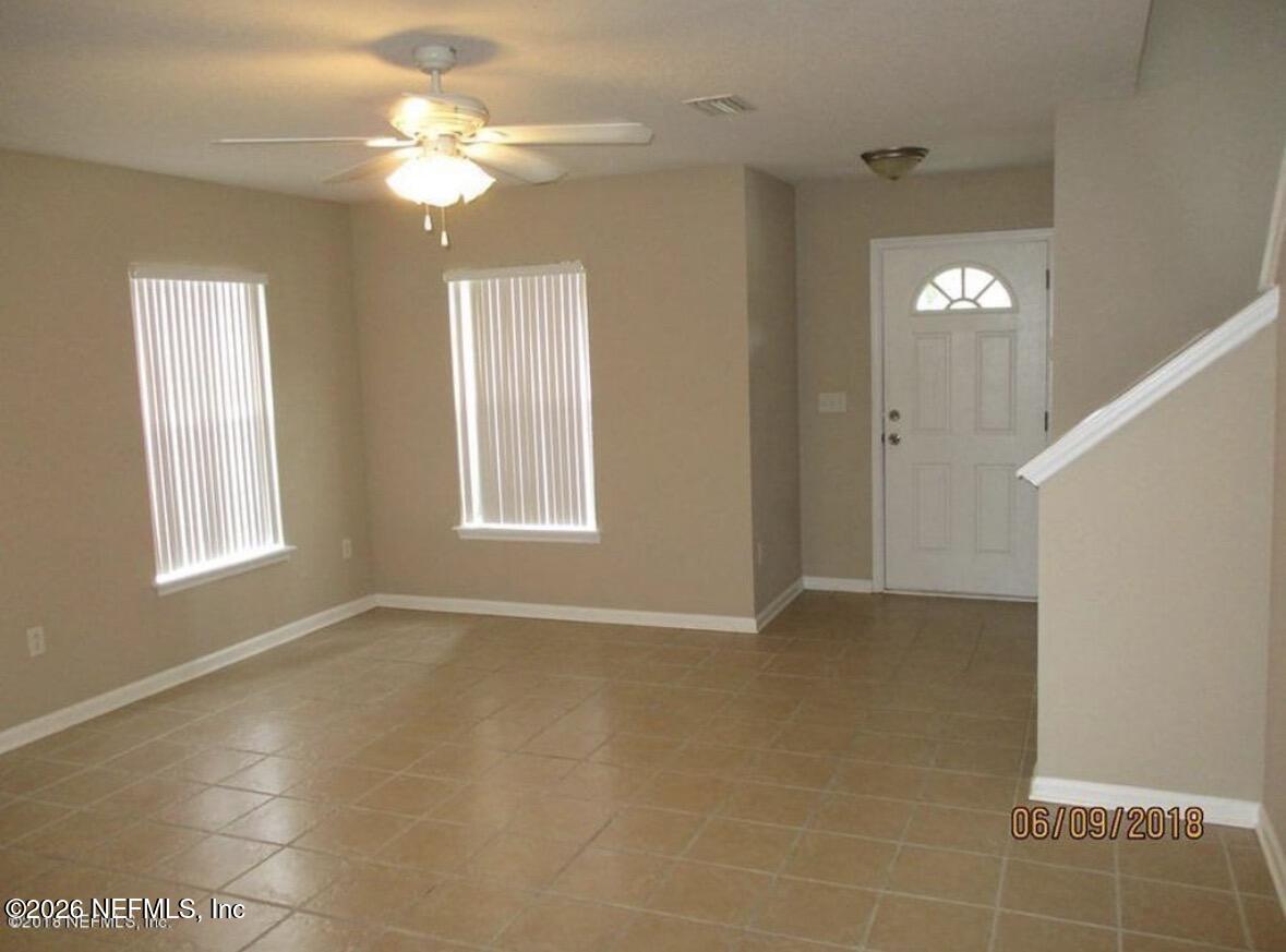 86339 Cartesian Pointe Drive Yulee, FL 32097 - Photo 4 of 21 IMG_2176