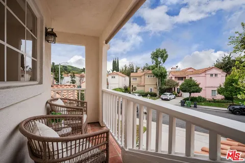 $1,095,000 | 4324 Willow Glen Street, Calabasas, CA 91302