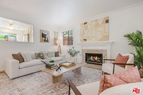 $1,095,000 | 4324 Willow Glen Street, Calabasas, CA 91302