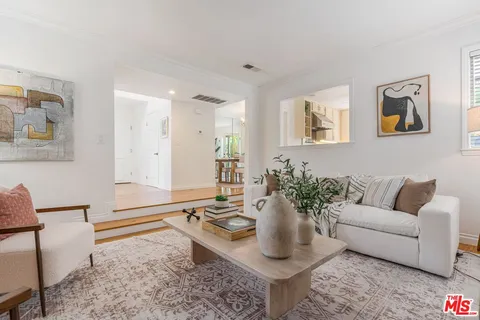 $1,095,000 | 4324 Willow Glen Street, Calabasas, CA 91302