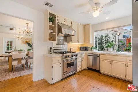 $1,095,000 | 4324 Willow Glen Street, Calabasas, CA 91302