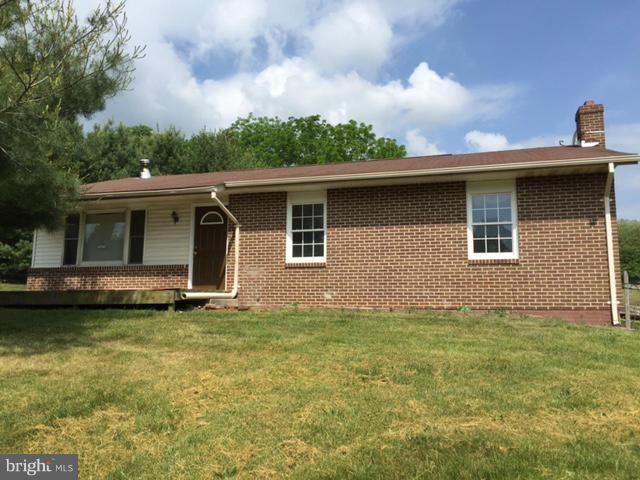 6108 Ravenwood Road Mount Airy, MD 21771 - Photo 1 of 10 Exterior (Front)