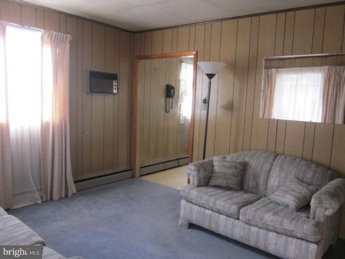 43 Torque Way Middle River, MD 21220 - Photo 1 of 5 Living Room