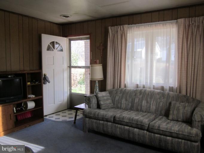 43 Torque Way Middle River, MD 21220 - Photo 2 of 5 Interior (General)