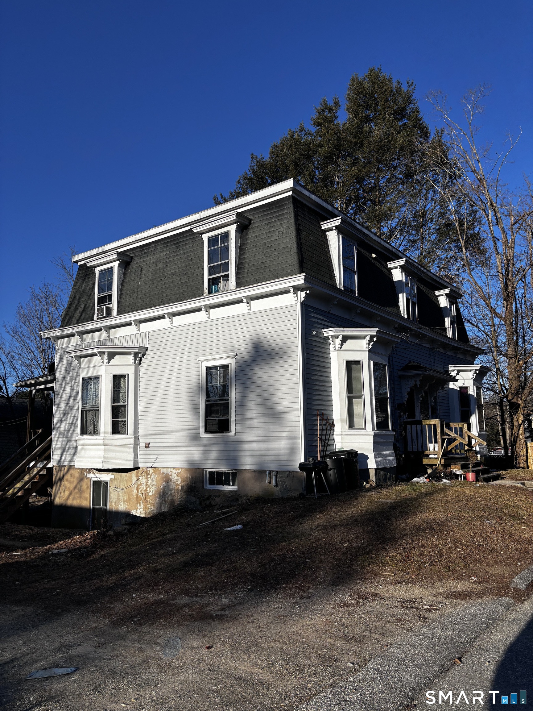 77 Chapman Street Putnam, CT 06260 - Photo 3 of 30