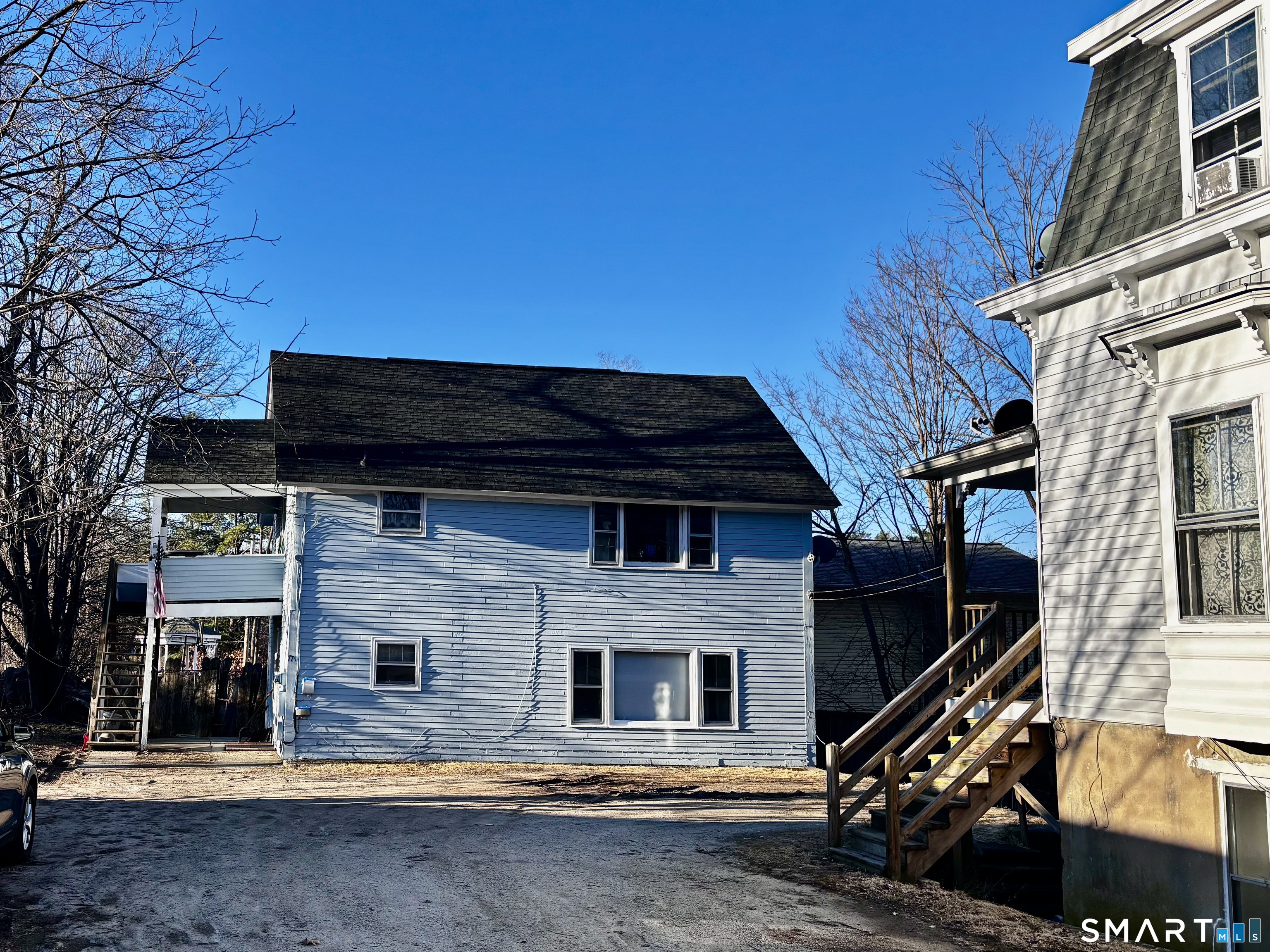 77 Chapman Street Putnam, CT 06260 - Photo 4 of 30