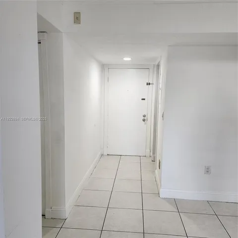 $2,285 | 8075 Southwest 107th Avenue, Unit 215, Miami, FL 33173