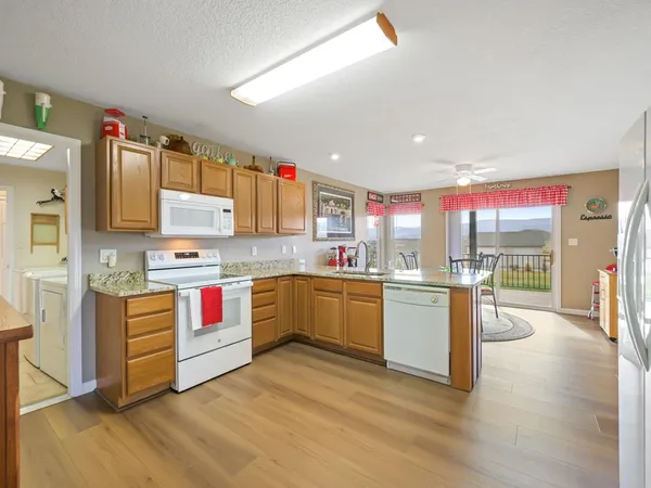 $980,000 | 1311 L L 7/10 Road, Loma, CO 81524