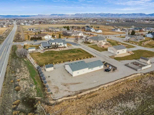 $980,000 | 1311 L L 7/10 Road, Loma, CO 81524