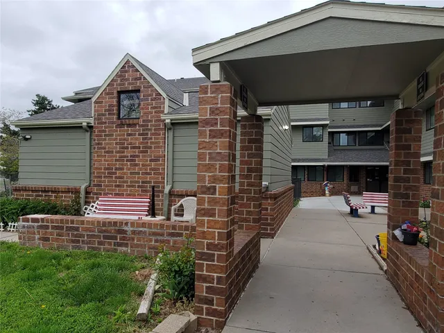 $886 | 737 North 22nd Street, Lincoln, NE 68503
