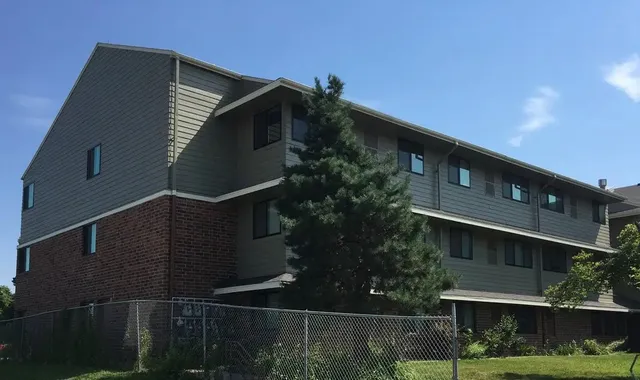 $886 | 737 North 22nd Street, Lincoln, NE 68503