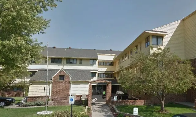 $886 | 737 North 22nd Street, Lincoln, NE 68503