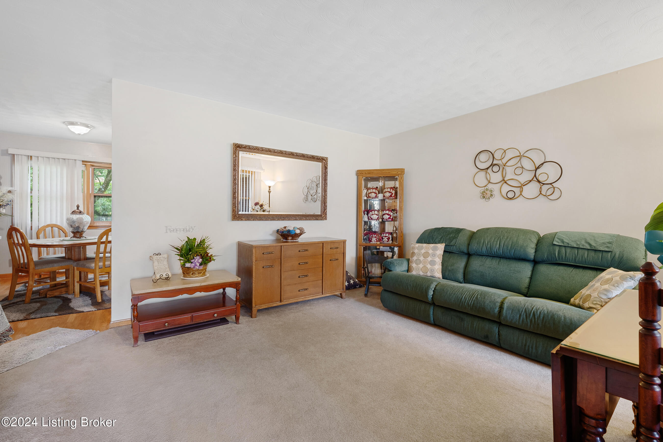 4507 Lambert Road Louisville, KY 40219 - Photo 5 of 27 4507lambert_007