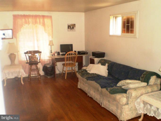 3707 Trent Road Randallstown, MD 21133 - Photo 8 of 17 Living Room