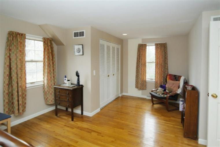 921 Whites Road Kalamazoo, MI 49008 - Photo 13 of 24 Additional Photo