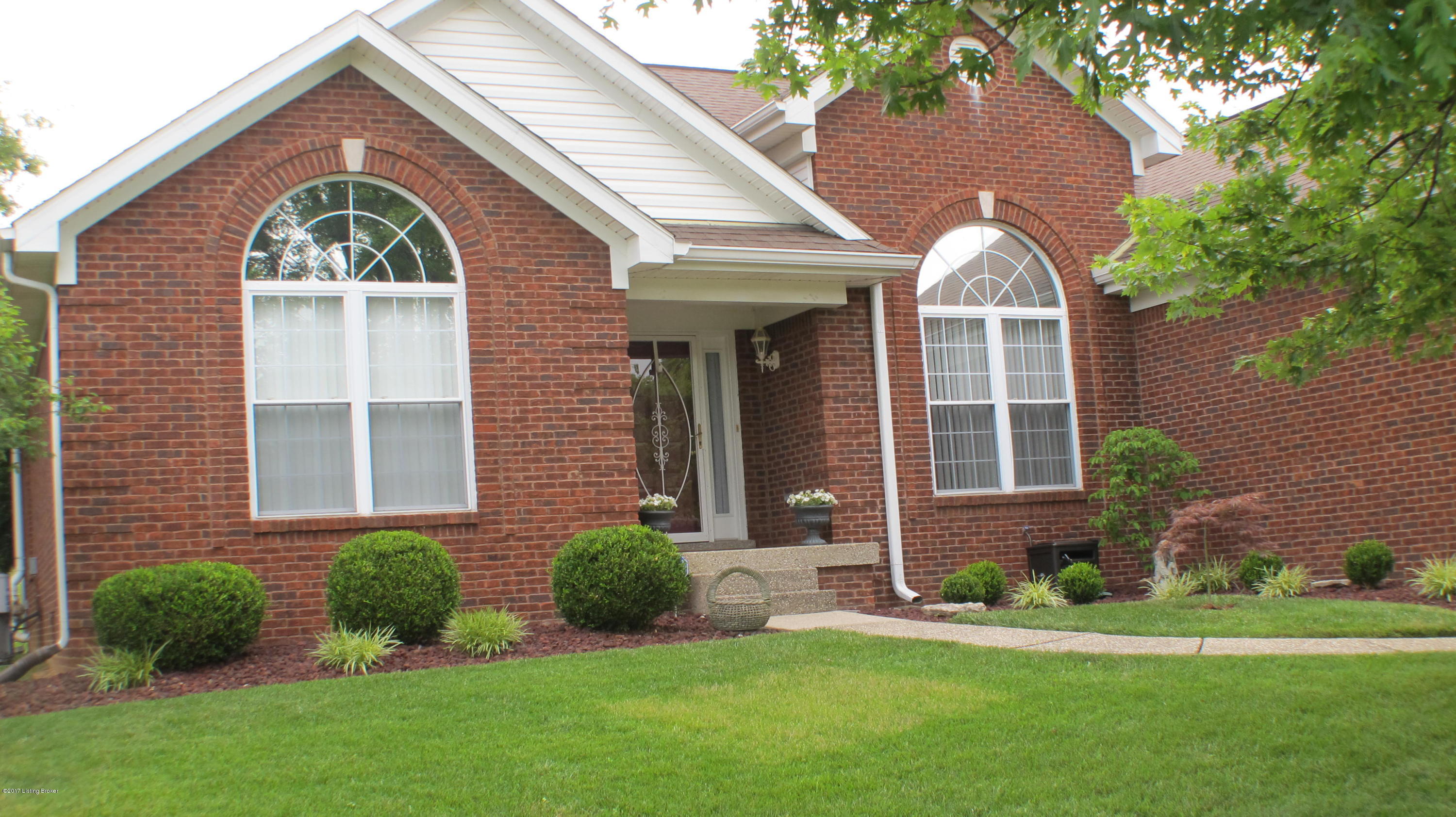 7606 Stone Ledge Road Louisville, KY 40291 - Photo 3 of 34 IMG_7624