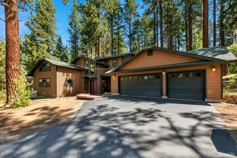$1,365,000 | 3582 Mackedie Way, South Lake Tahoe, CA 96150