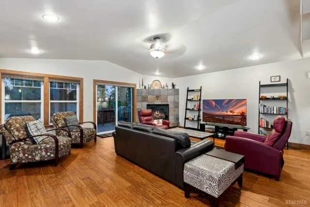 $1,399,000 | 3582 Mackedie Way, South Lake Tahoe, CA 96150
