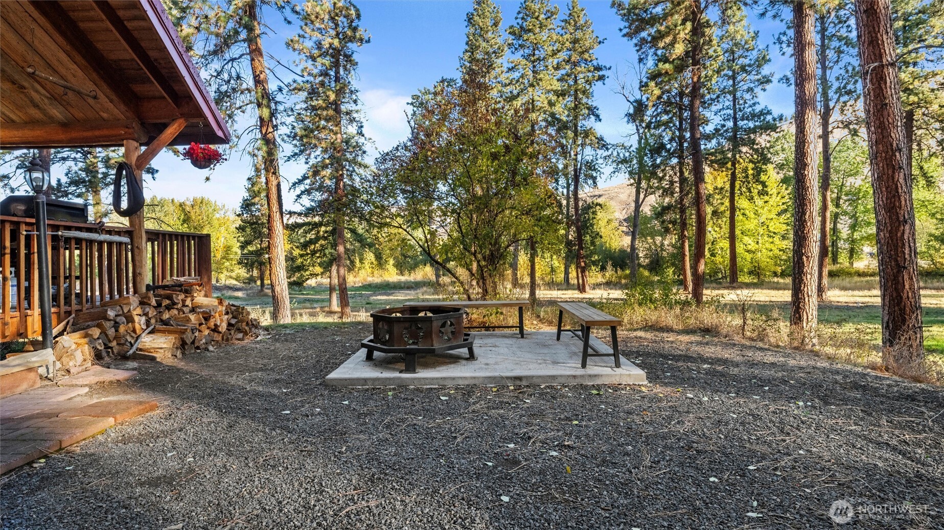 106 Wolf Ridge Lane Dayton, WA 99328 - Photo 28 of 39 a view of outdoor space with seating area