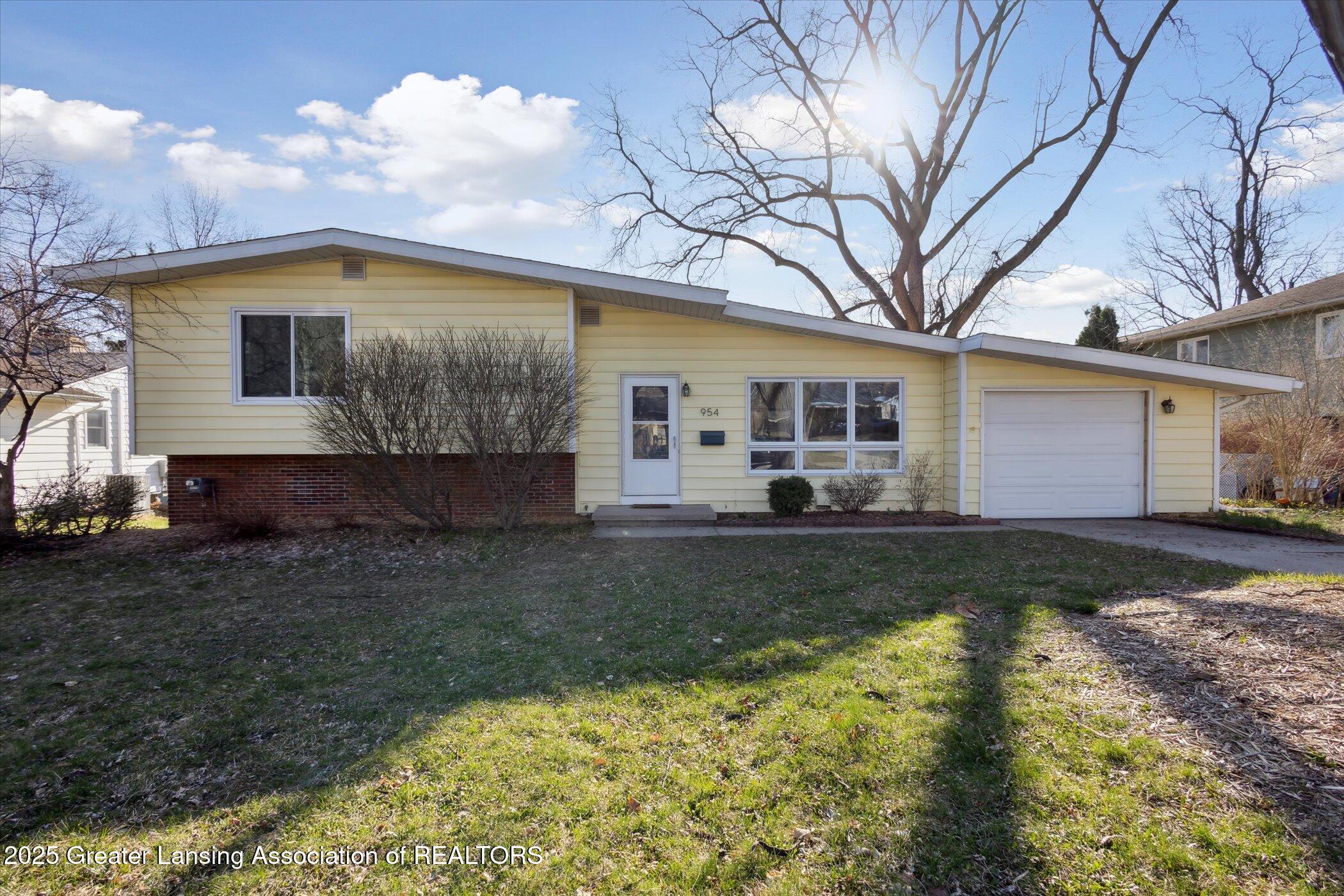 954 Delridge Road East Lansing, MI 48823 - Photo 1 of 36 954 Delridge