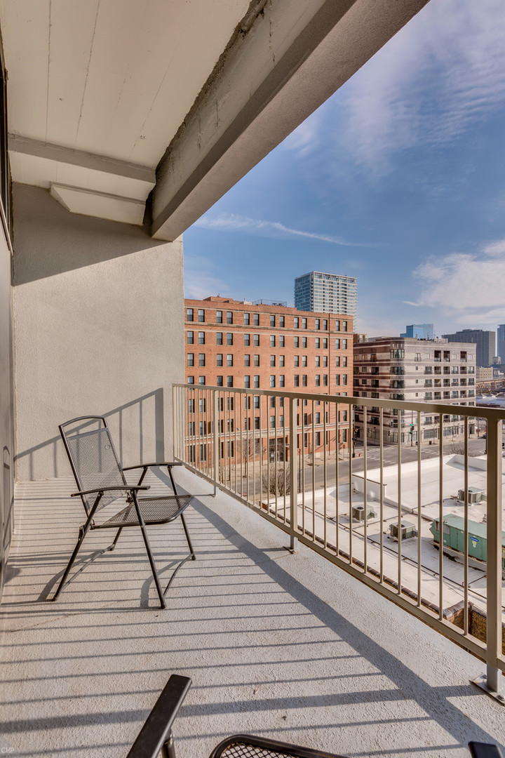 1530 South State Street, Unit 519 Chicago, IL 60605 - Photo 19 of 25