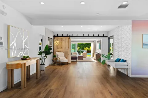 $2,895,000 | 7770 Hawthorne Avenue, Miami Beach, FL 33141
