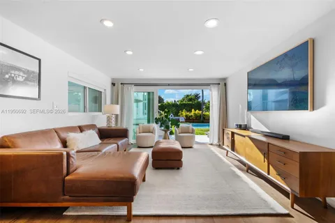 $2,895,000 | 7770 Hawthorne Avenue, Miami Beach, FL 33141