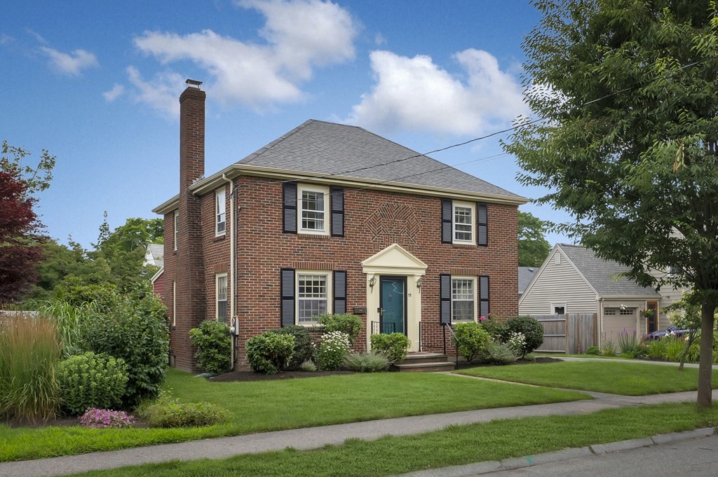 11 Leggs Hill Road Marblehead, MA 01945 - Photo 3 of 37 Gallery Image 3