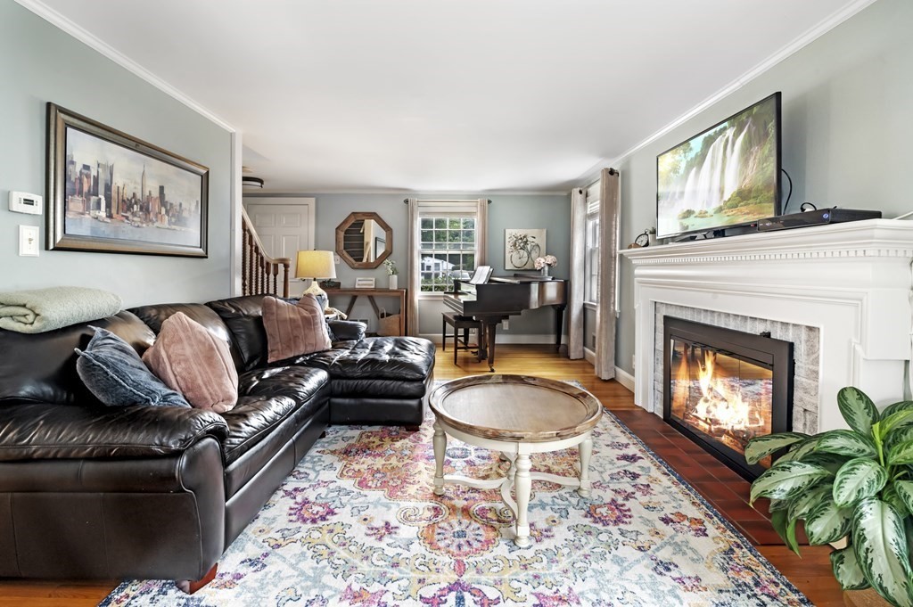 11 Leggs Hill Road Marblehead, MA 01945 - Photo 8 of 37 Gallery Image 8