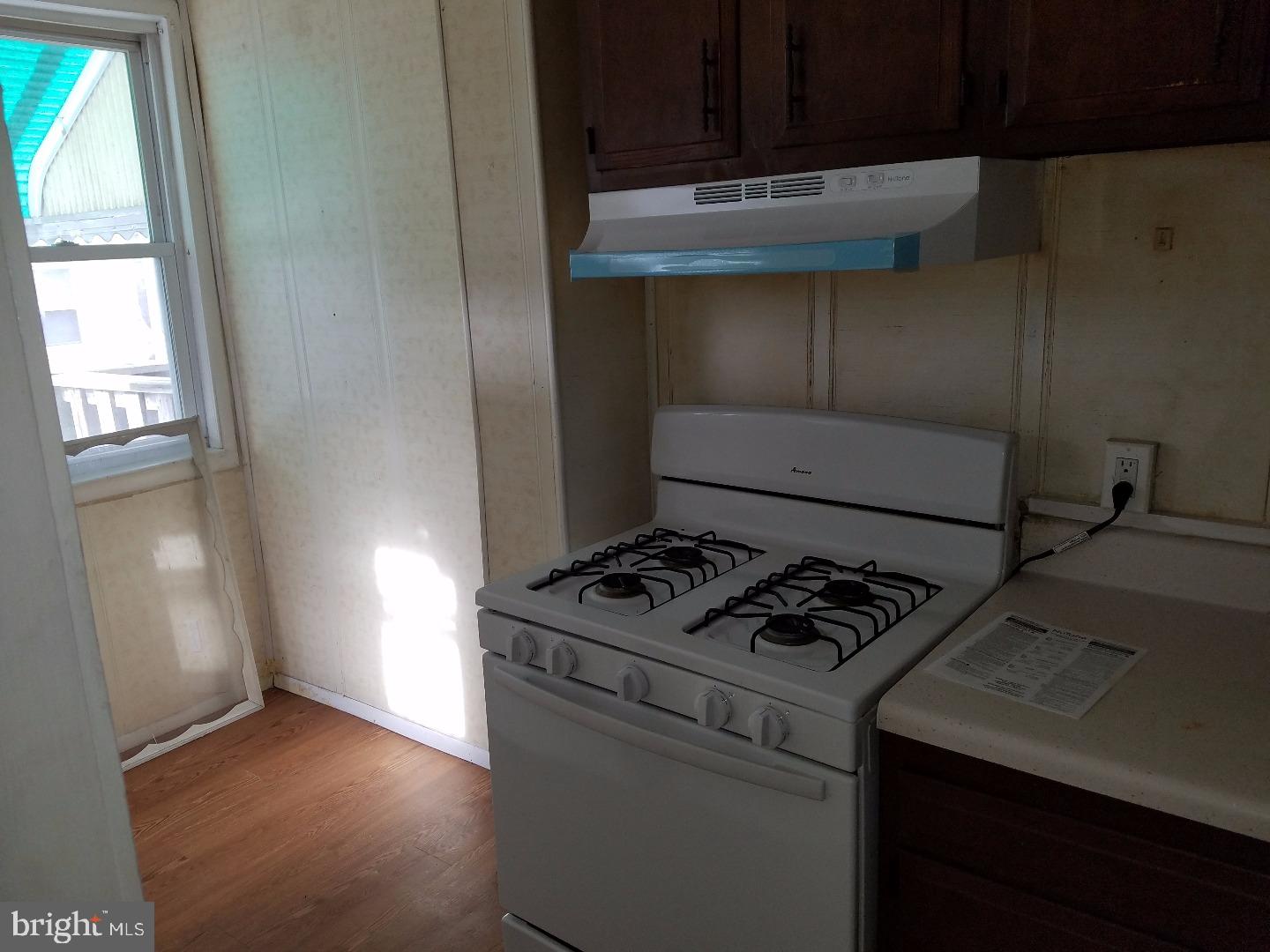540 Hampden Road Upper Darby, PA 19082 - Photo 4 of 8 Kitchen