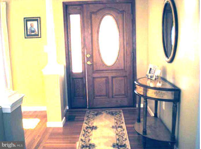 8563 Bay Road Pasadena, MD 21122 - Photo 5 of 25 Foyer entering from front door.