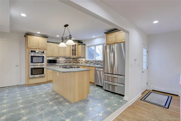 $999,000 | 21 Mile Road, Suffern, NY 10901