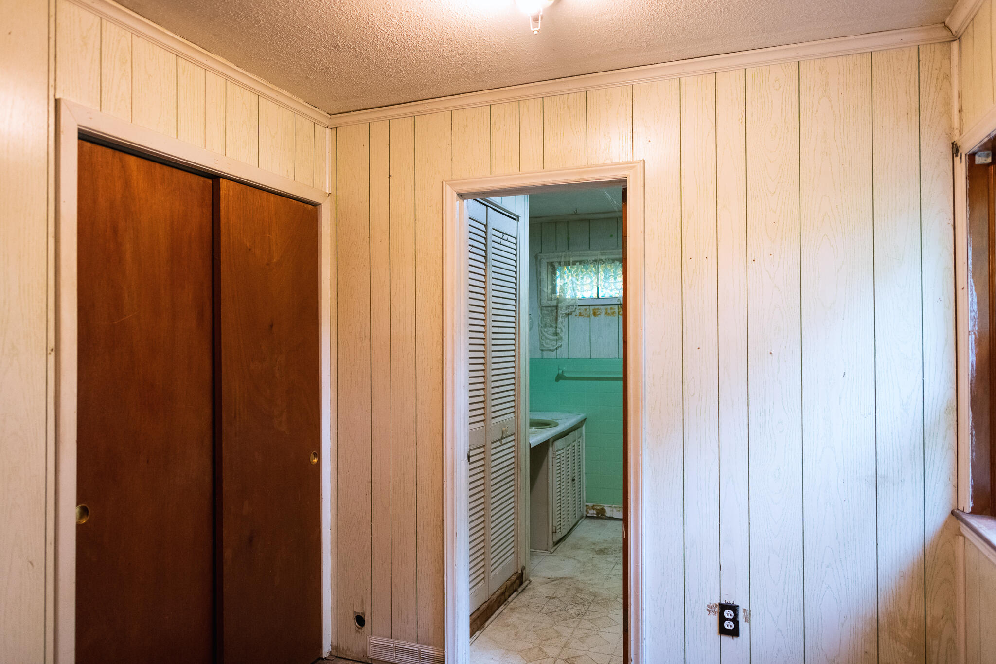 5405 Roanoke Road Troutville, VA 24175 - Photo 20 of 23 Back Room