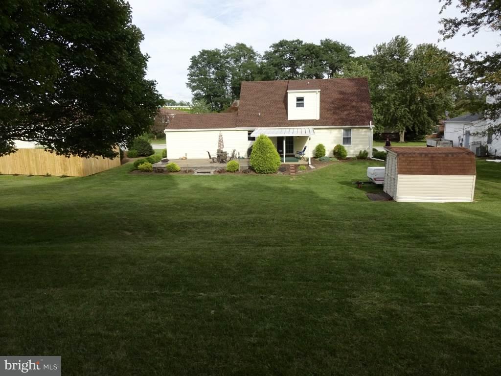 232 Bellevue Road Red Lion, PA 17356 - Photo 3 of 24 Gallery Image 3