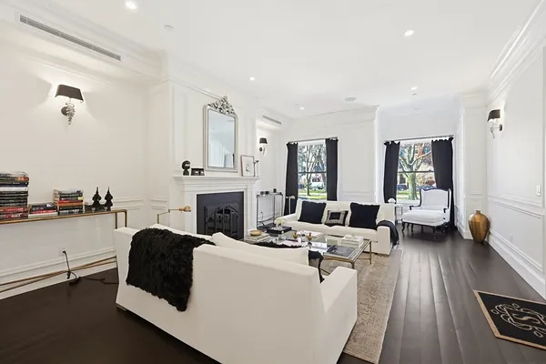 $8,295,000 | 212 Commonwealth Avenue, Unit 1, Boston, MA 02116