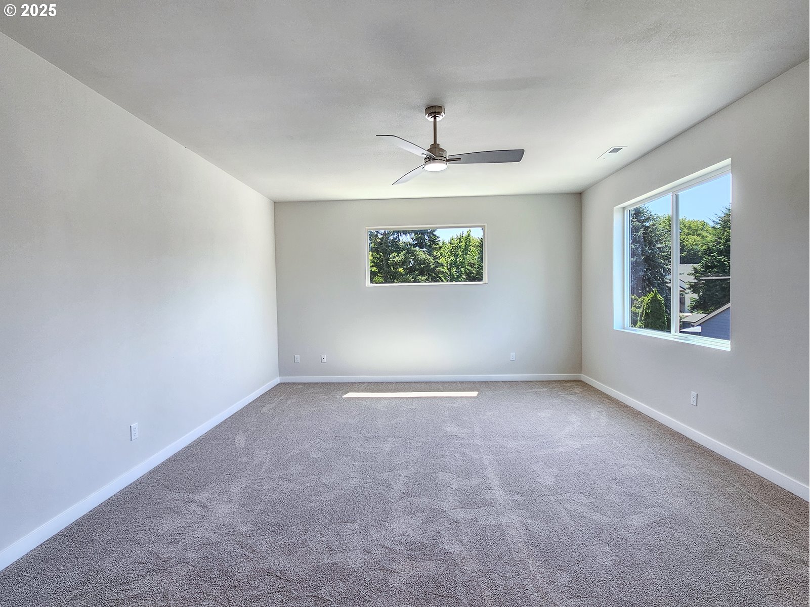28683 Southwest Canyon Creek Road Wilsonville, OR 97070 - Photo 16 of 29 a view of an empty room with a window